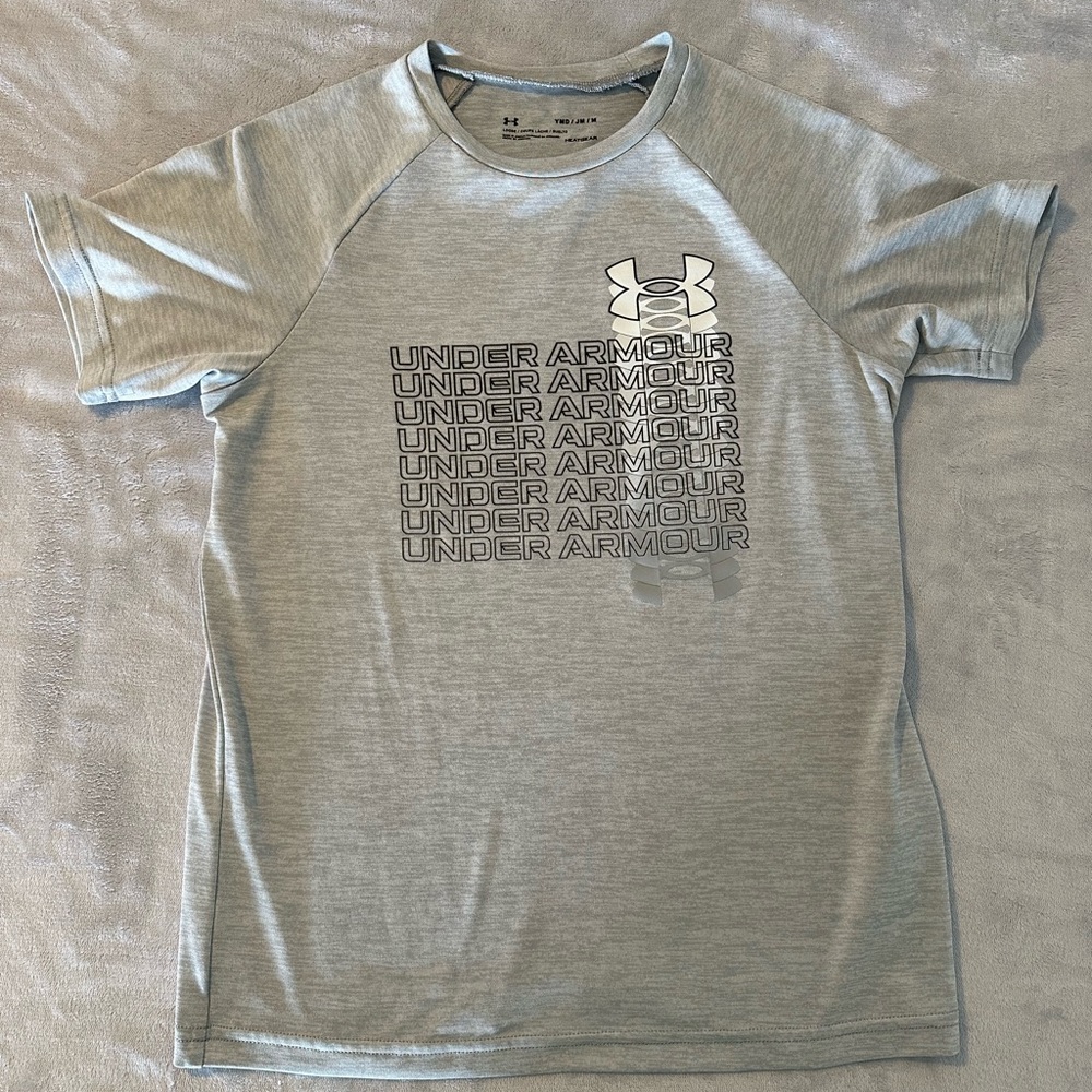 Under Armour Shortsleeved Shirt Boys Medium